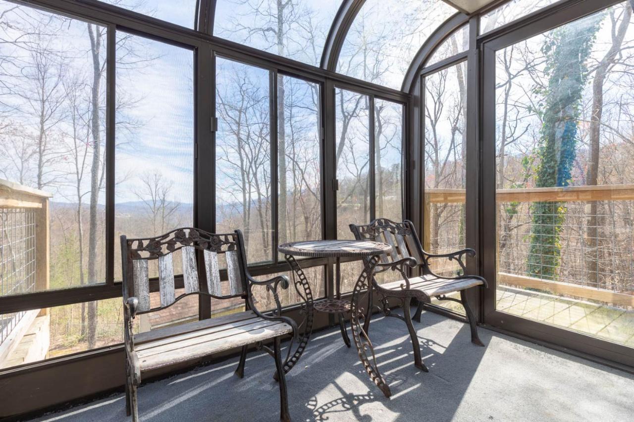 Bear View Chalet, 3 Bedroom, Pool, Pets, Arcades, Wifi, Hot Tub, Sleeps 12 Gatlinburg Luaran gambar
