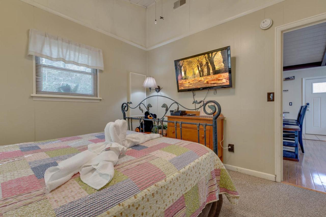 Bear View Chalet, 3 Bedroom, Pool, Pets, Arcades, Wifi, Hot Tub, Sleeps 12 Gatlinburg Luaran gambar