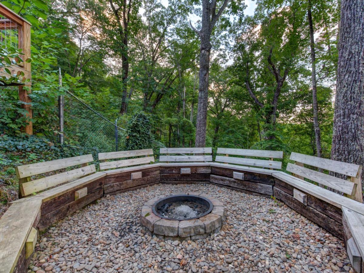 Bear View Chalet, 3 Bedroom, Pool, Pets, Arcades, Wifi, Hot Tub, Sleeps 12 Gatlinburg Luaran gambar